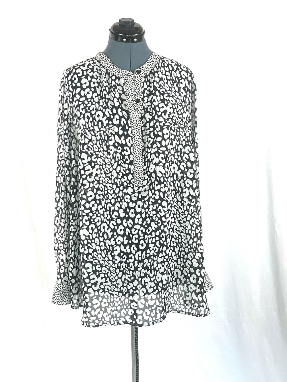 A.N.A. New Approach Womens 3X Leopard Print Blouse Black White Top 131